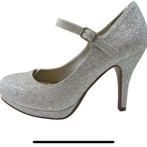 City Classified Women's High Heel Size 7